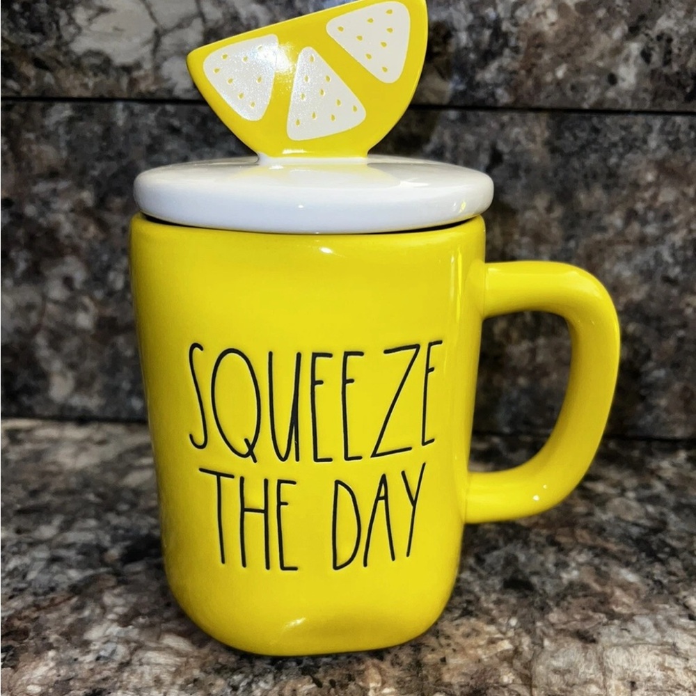 Rae Dunn “SQEEZE THE DAY” Mug with Lemon Lid
